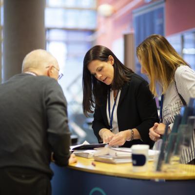 DGKN23 Beratungssituation DGKN-Gemeinschaftsstand