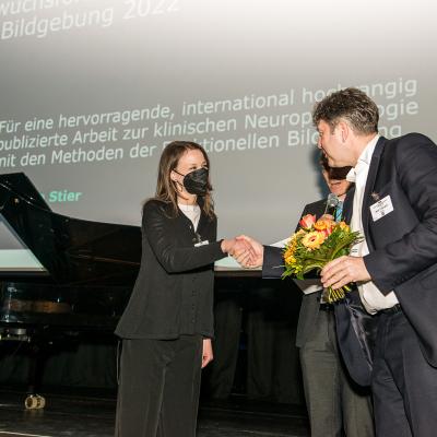 Preisverleihung DGKN-Nachwuchsförderpreis für Klinische Neurophysiologie an Christina Stier © DGKN/Helge Schubert